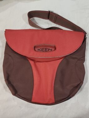 NWOT KEEN Hybrid Transport Rust/Brown Large Messenger Bag